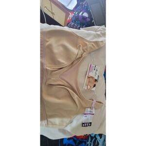 Playtex Secrets Wirelfree Anchor Strap Techology Bounce Control  Cream‎  40D